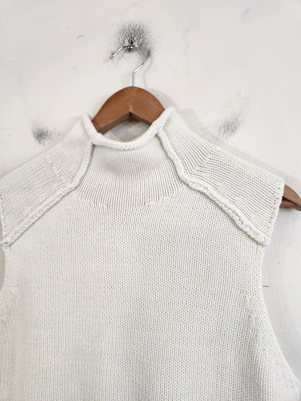 Zara Knit Sleeveless Pullover Sweater Tank - Picture 5 of 8